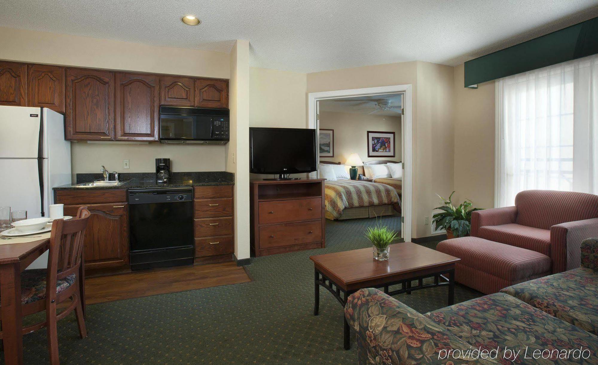 Homewood Suites By Hilton Kansas City Airport Bilik gambar